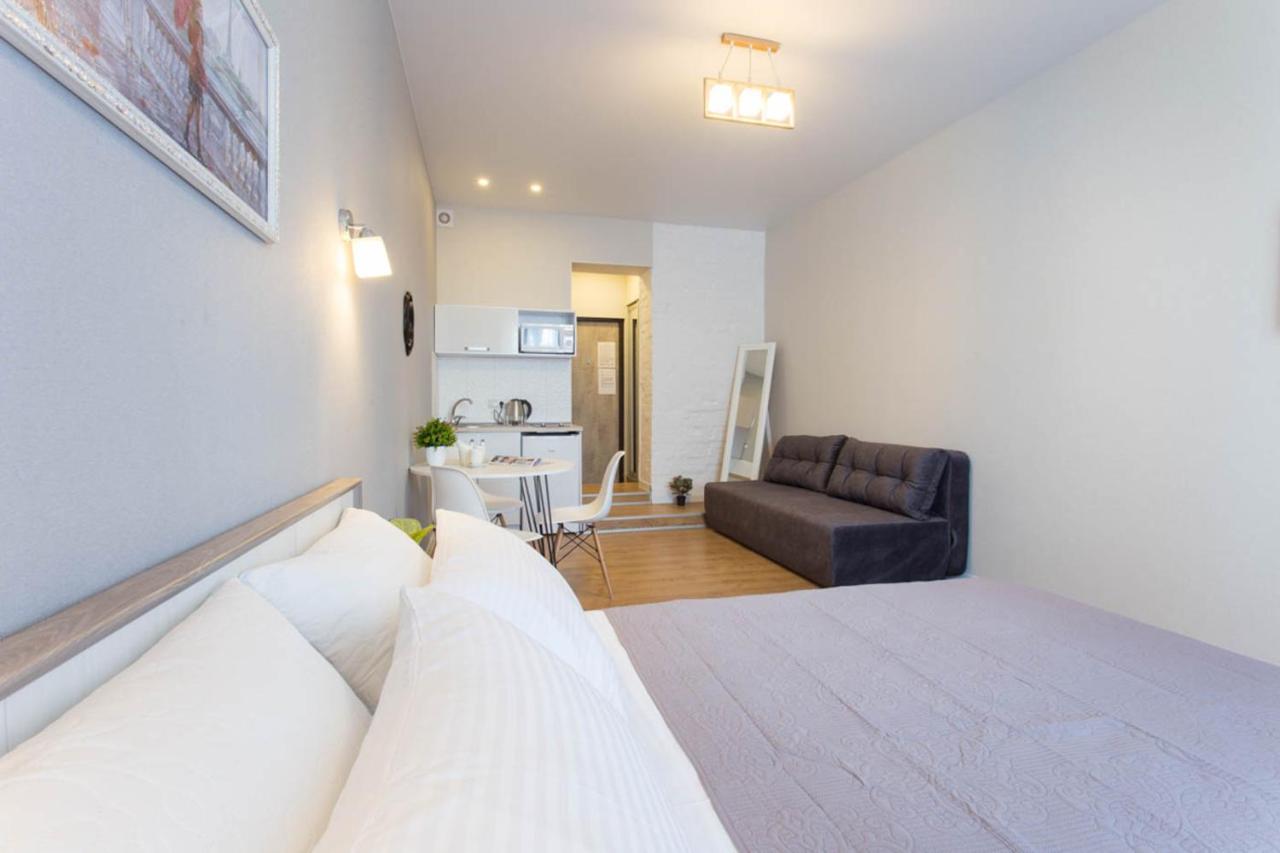 New Studio, Metro Yaroslava Mudroho And Universytet - Chernyshevska Str 95-3 Kharkiv Eksteriør billede