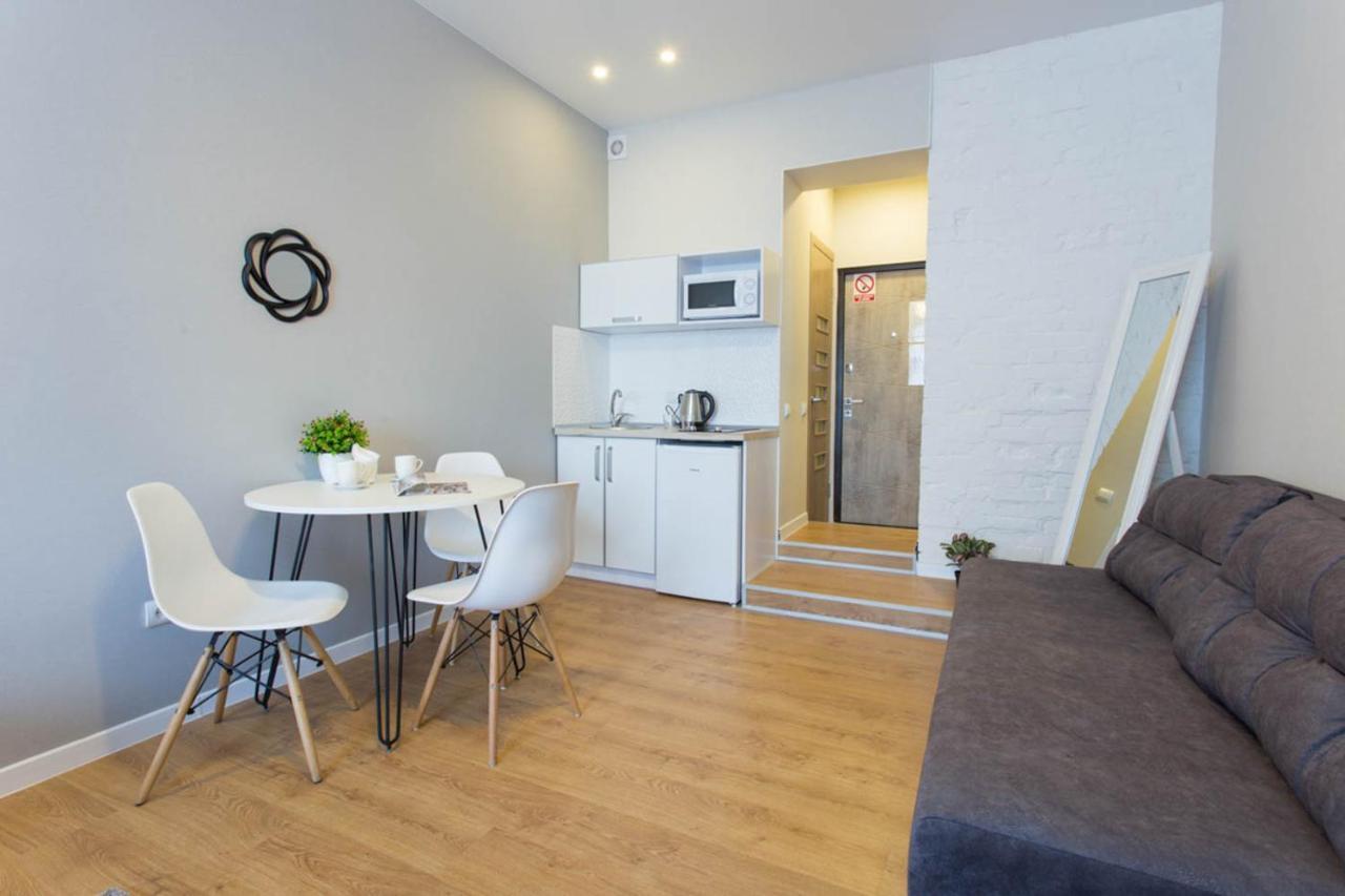 New Studio, Metro Yaroslava Mudroho And Universytet - Chernyshevska Str 95-3 Kharkiv Eksteriør billede