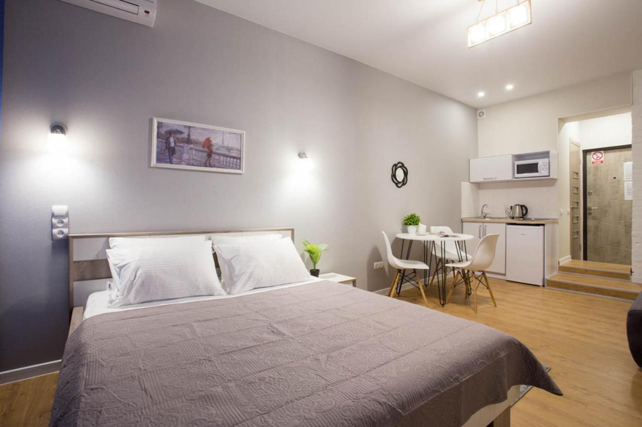New Studio, Metro Yaroslava Mudroho And Universytet - Chernyshevska Str 95-3 Kharkiv Eksteriør billede