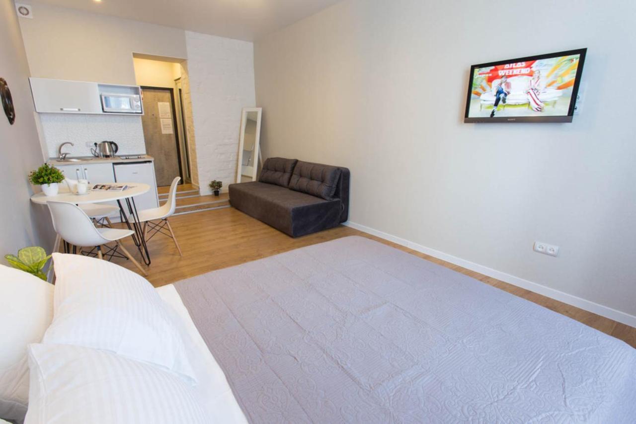 New Studio, Metro Yaroslava Mudroho And Universytet - Chernyshevska Str 95-3 Kharkiv Eksteriør billede