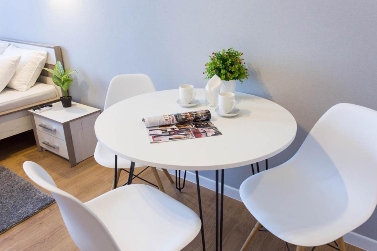 New Studio, Metro Yaroslava Mudroho And Universytet - Chernyshevska Str 95-3 Kharkiv Eksteriør billede